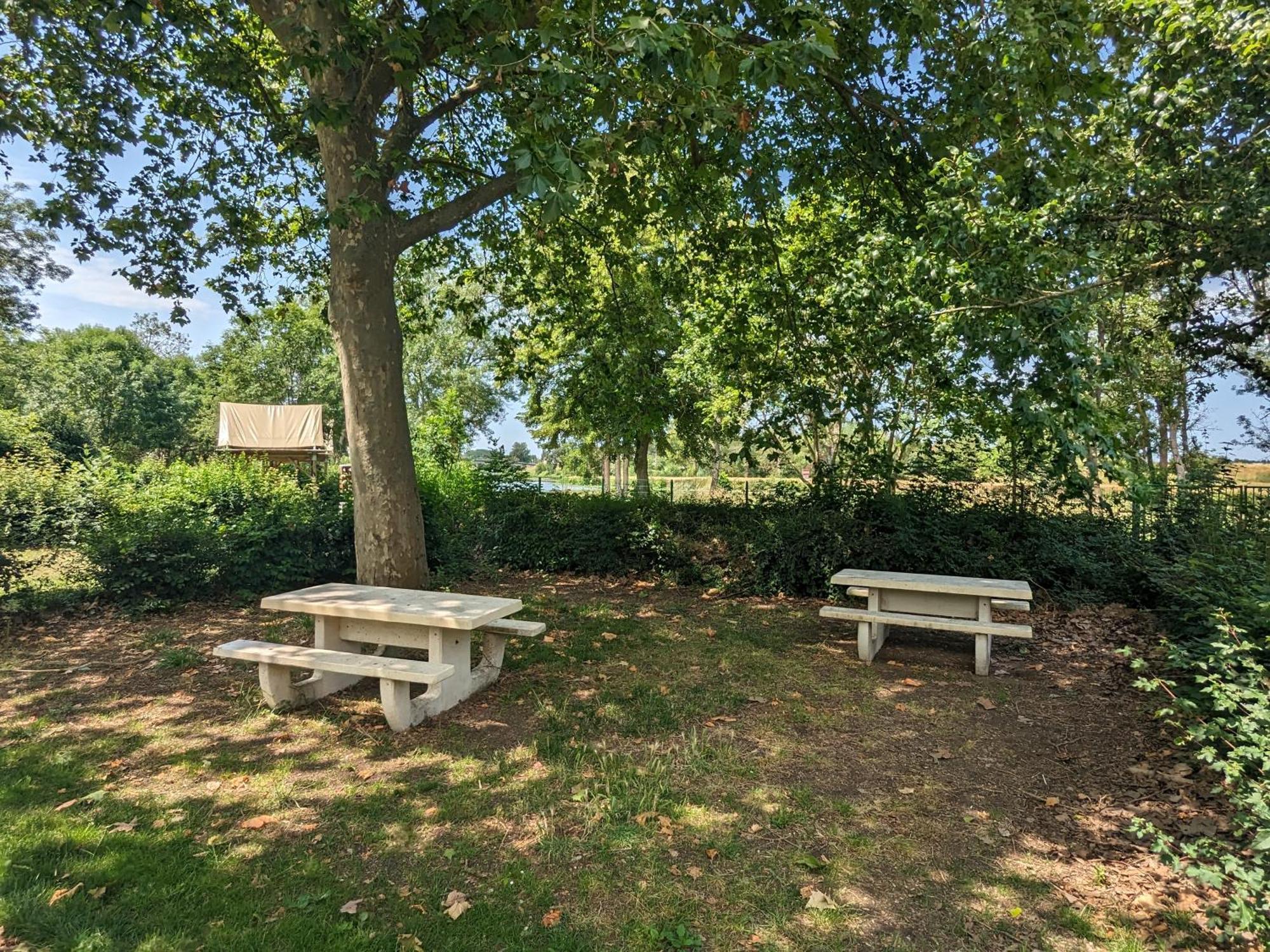 Camping Onlycamp La Confluence Savonnières Esterno foto