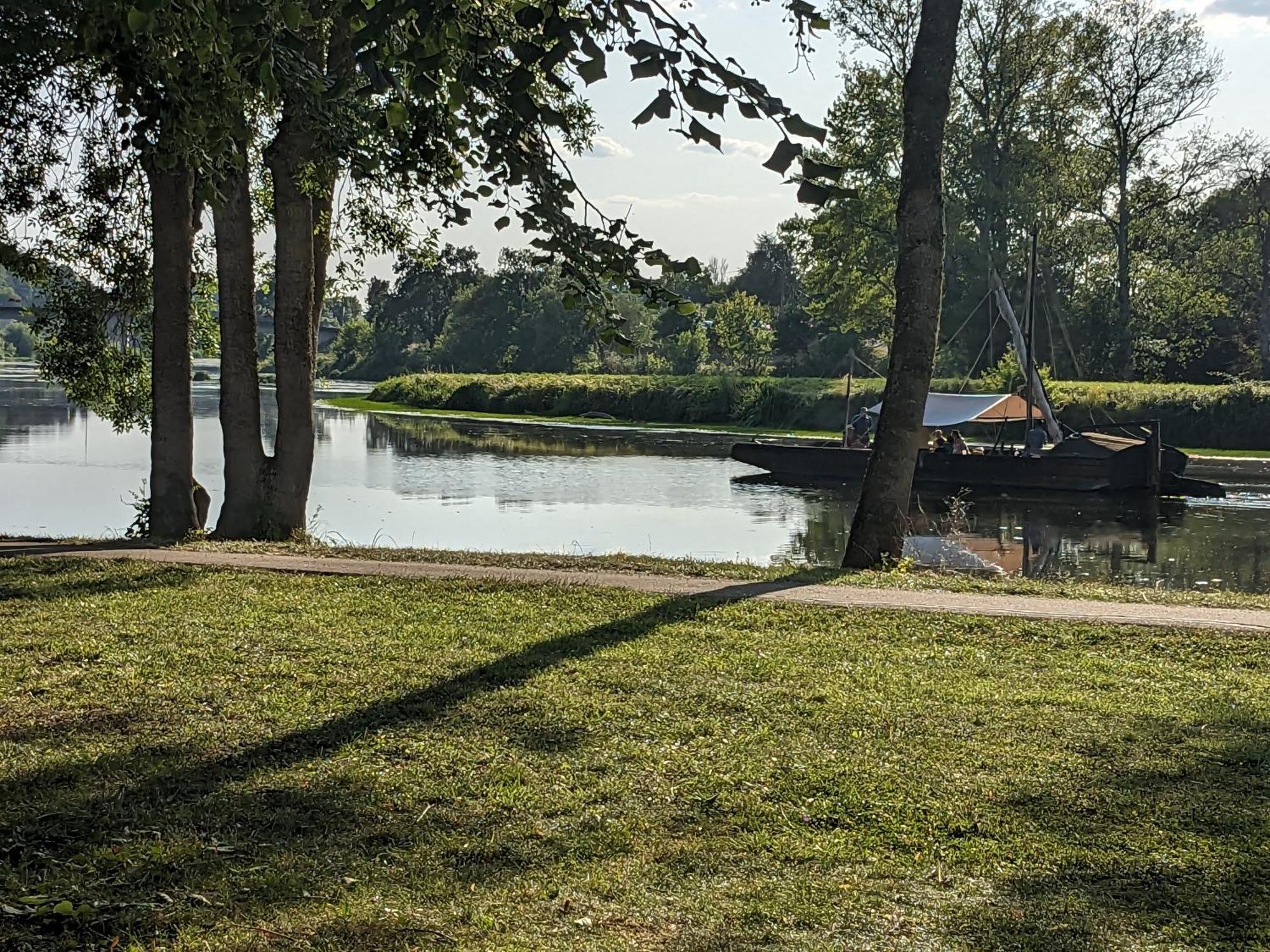 Camping Onlycamp La Confluence Savonnières Esterno foto