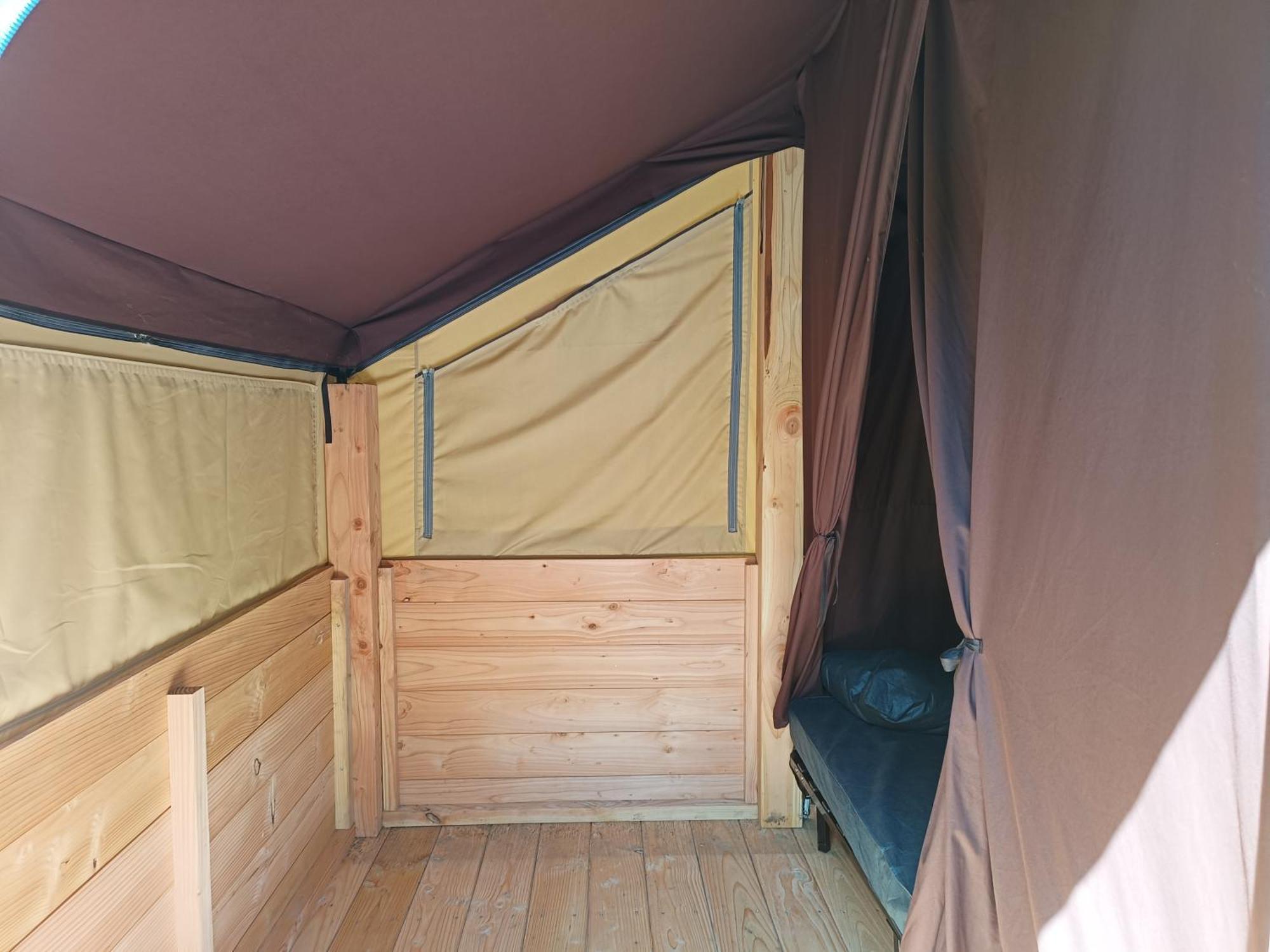 Camping Onlycamp La Confluence Savonnières Esterno foto